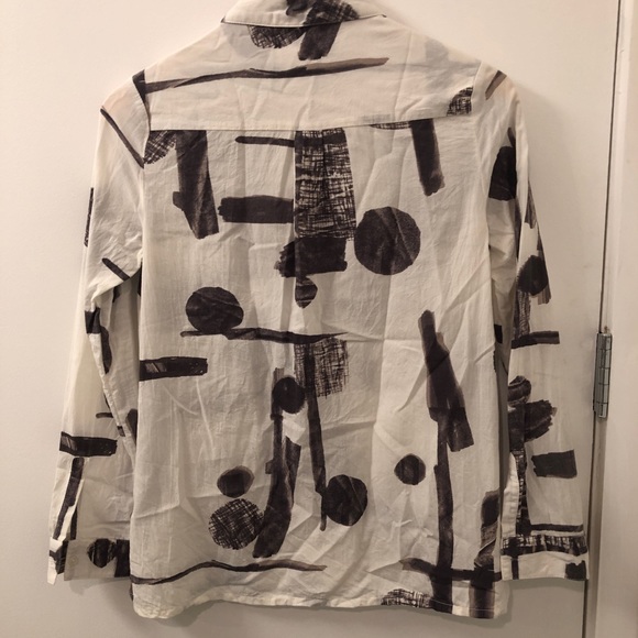 Modern style Button up - Picture 3 of 5